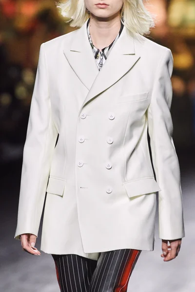 Look 107